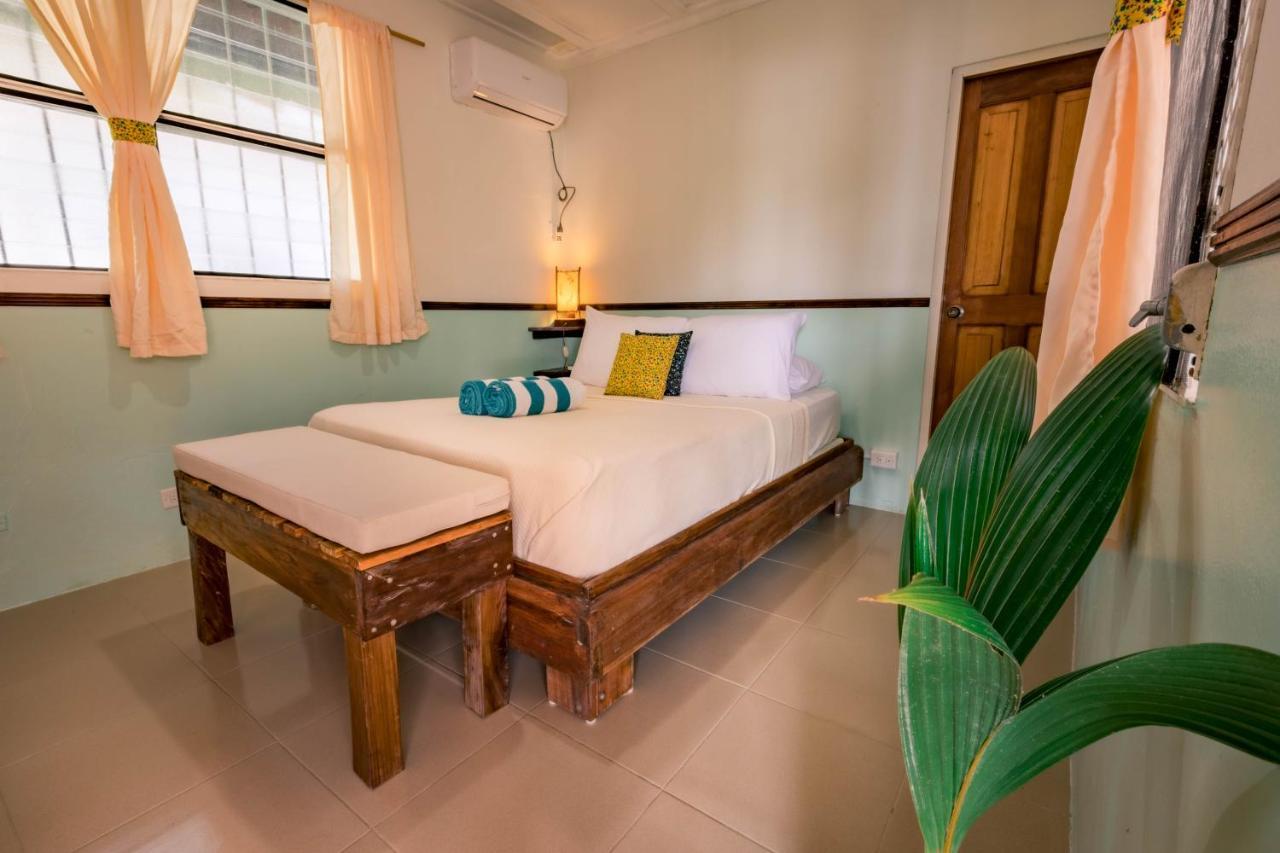 Dona Mara Gastro Hotel Bocas Town Exterior foto